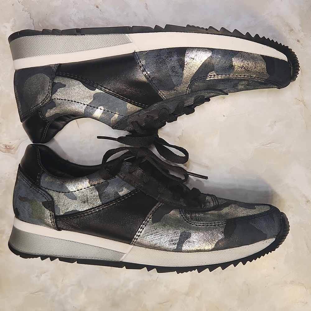 CoFi Metalic Camo Sneakers | Blue Black Silver | Womens Size 7 Streetware